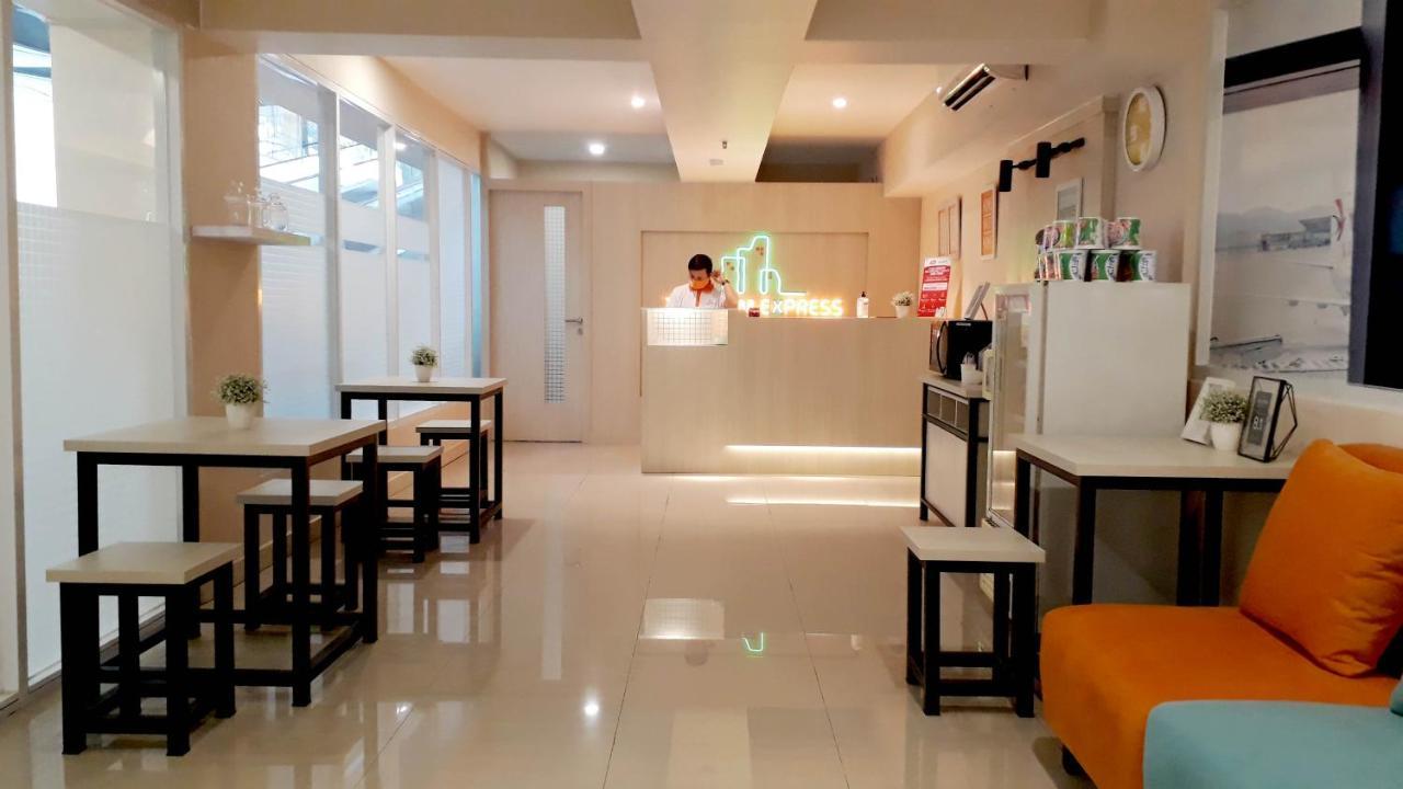 Titanium Express Homtel Hotell Jakarta Eksteriør bilde