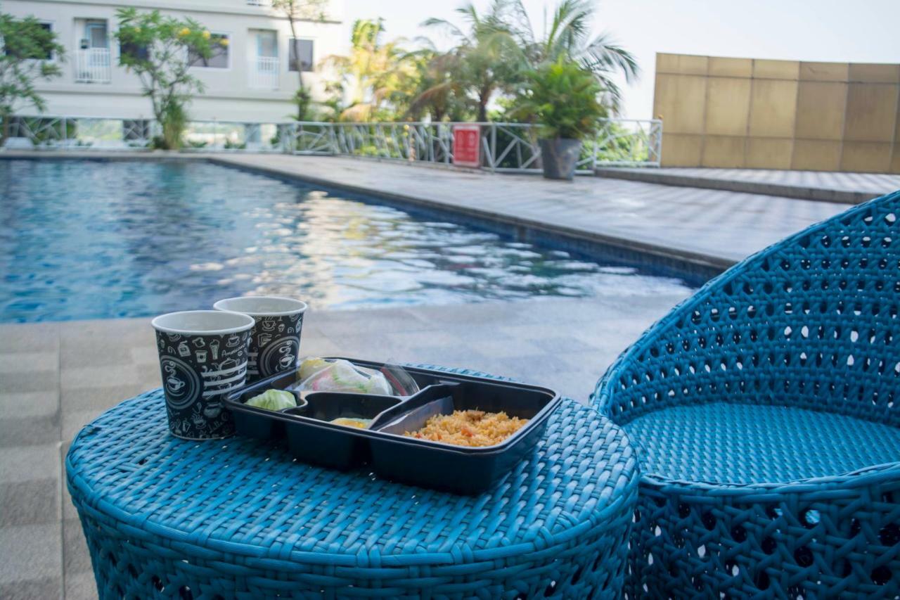 Titanium Express Homtel Hotell Jakarta Eksteriør bilde